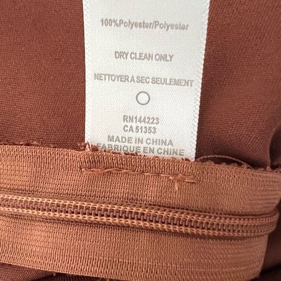 Brown blouse size Small , NWT - Picture 7 of 8